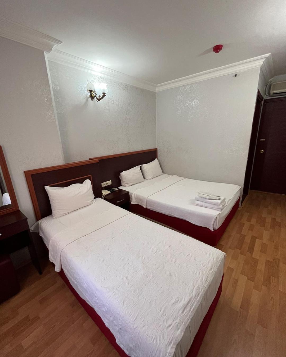 Red White Hotel อิสตันบูล ภายนอก รูปภาพ