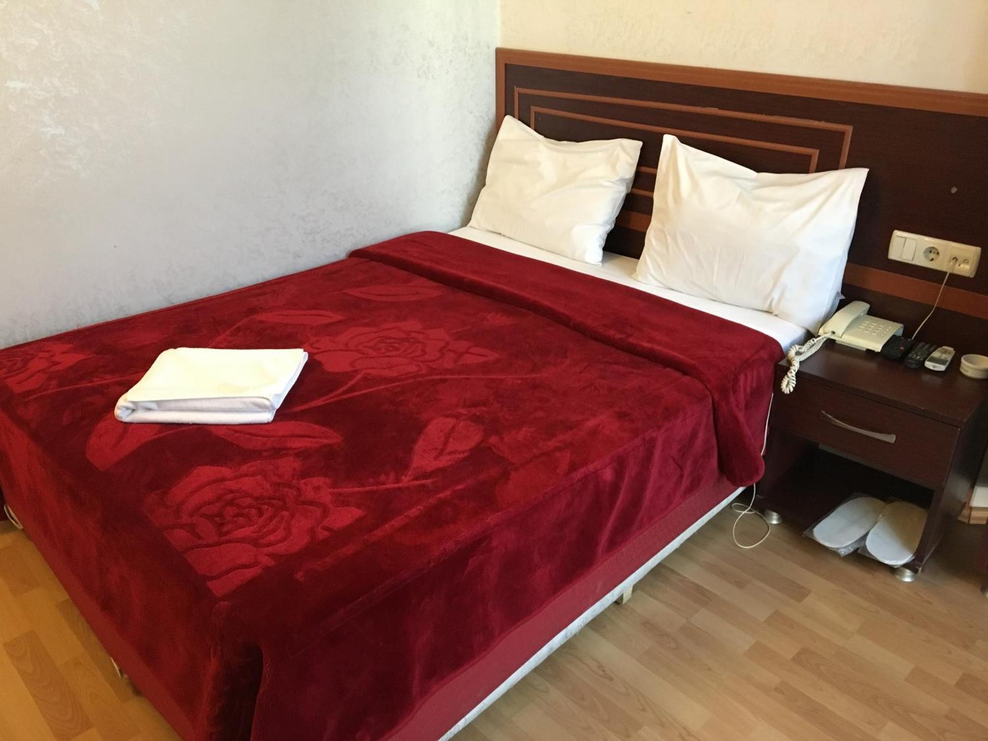 Red White Hotel อิสตันบูล ภายนอก รูปภาพ